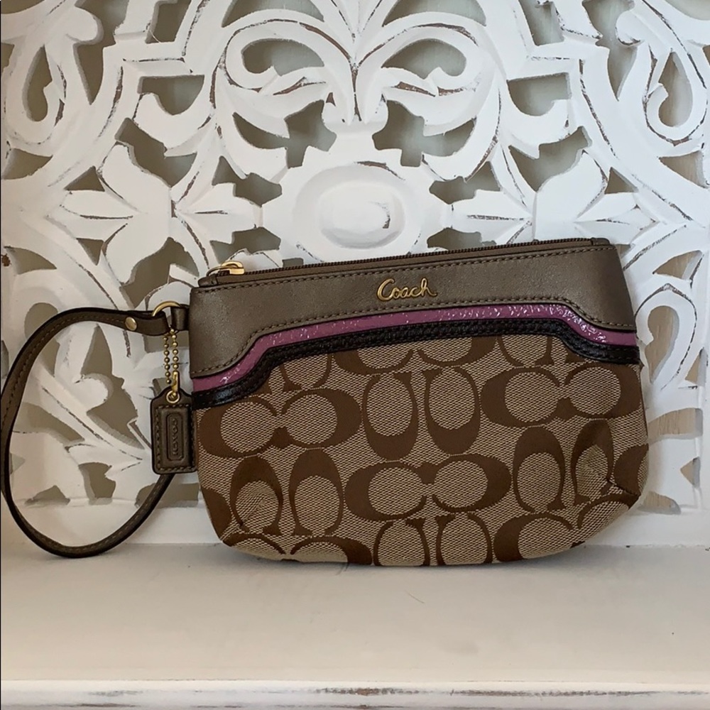 Flash Sale💥 New Coach Wristlet- never used